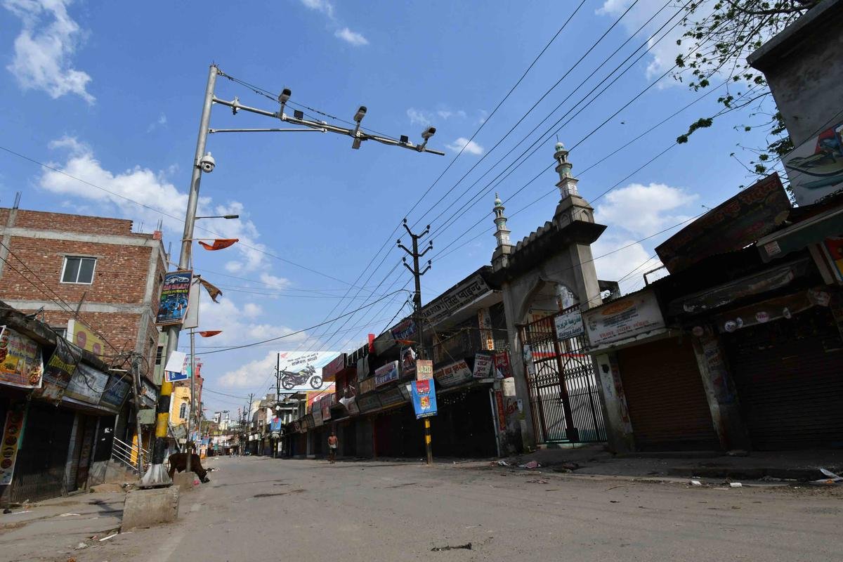 बिहारशरीफ, नालंदा में सांप्रदायिक हिंसा के बाद अजीजिया मदरसा। 