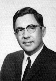 1950 के दशक में आदमी की तस्वीर