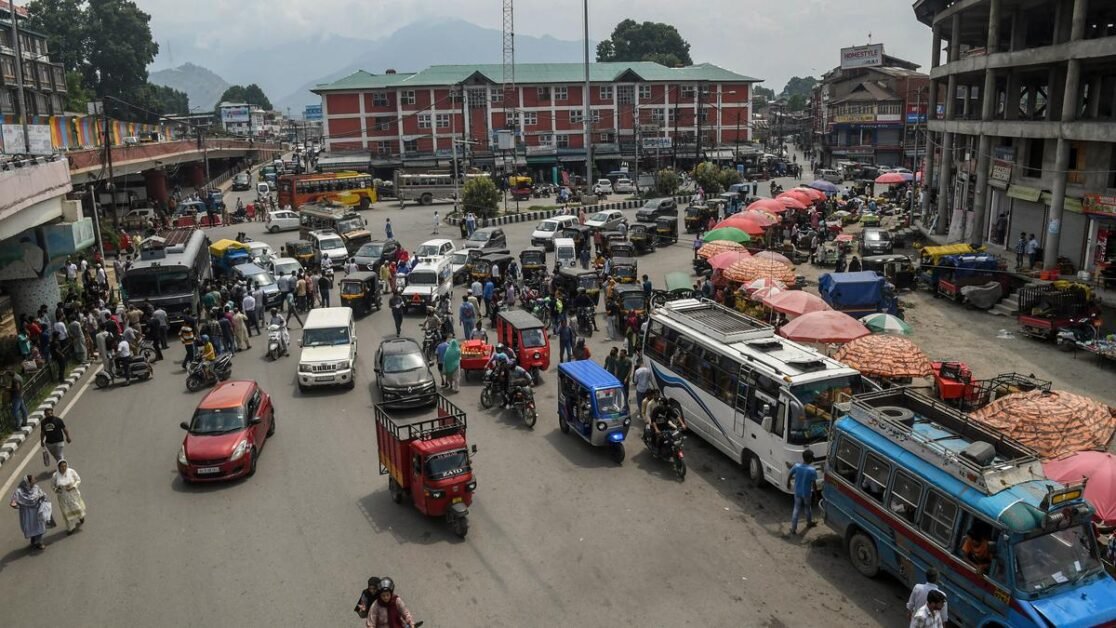 Unable to give exact date when J&K Statehood would be restored, Centre tells Supreme Court