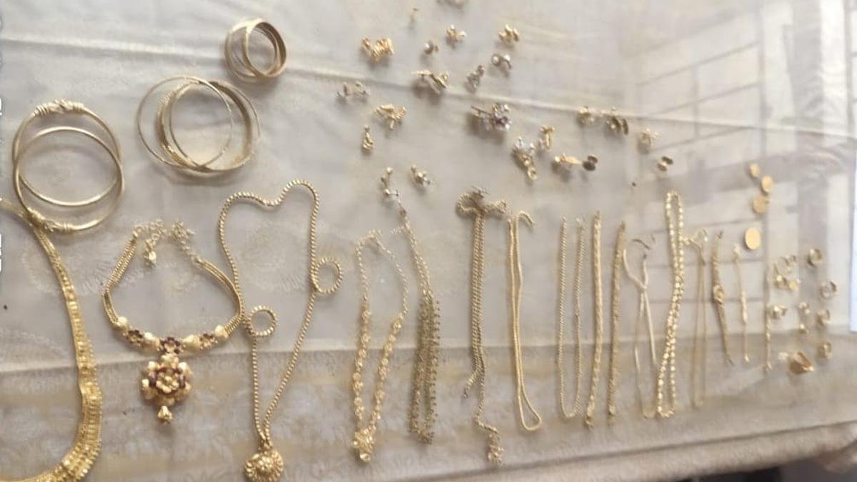 Bank employee held for gold jewellery theft in Vellore