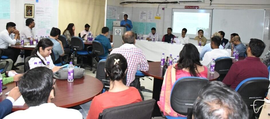 बिहार में सुशासन और स्थानीय विकास विषय पर शिक्षाविद, नौकरशाह और उद्यमियों ने की सार्थक चर्चा
