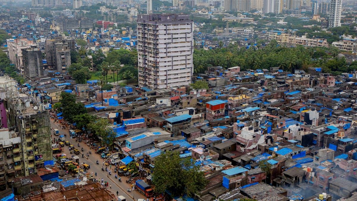 धारावी पुनर्विकास परियोजना, अडानी महाराष्ट्र में विपक्ष के लिए रैली स्थल बन गए